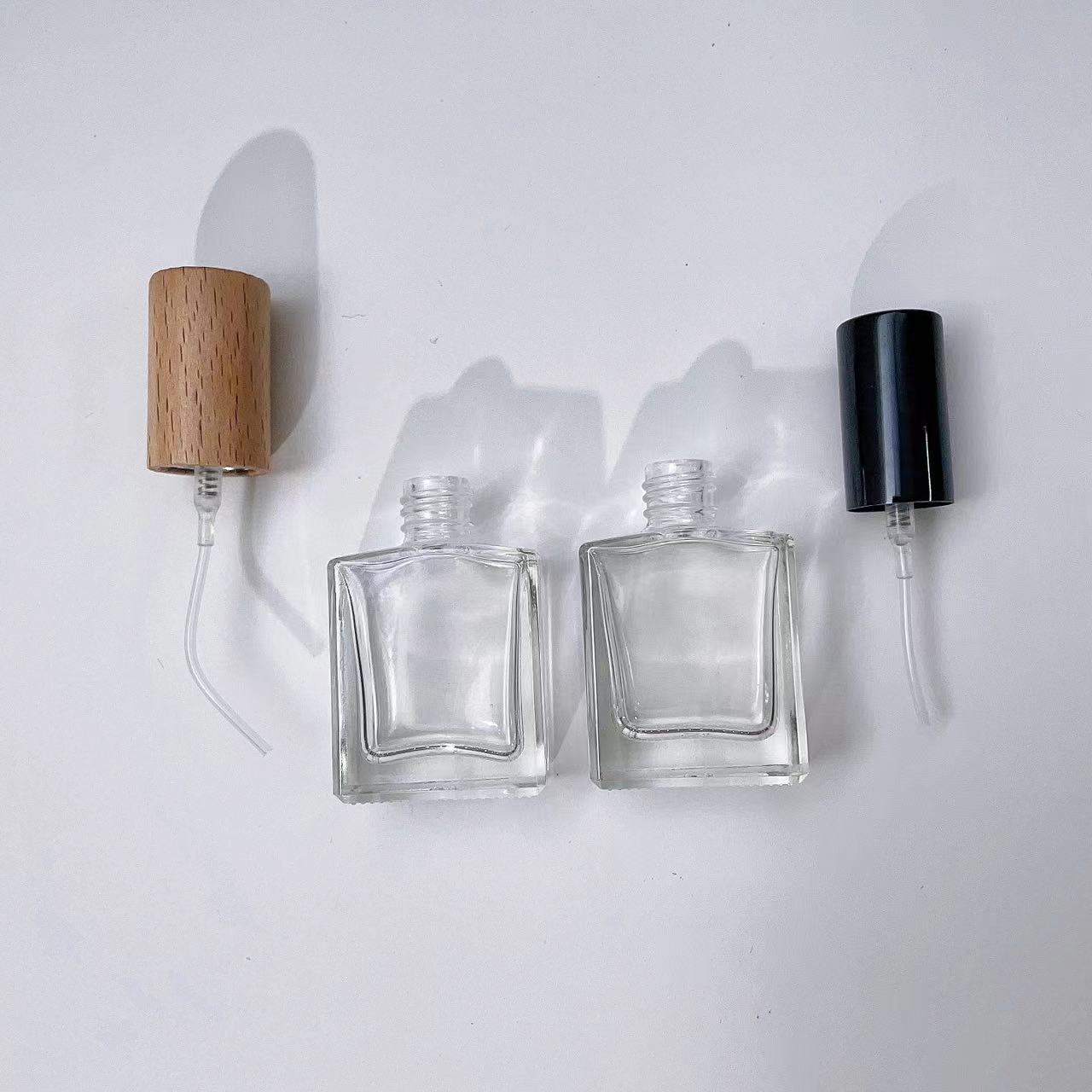 Flacone Spray per profumo in v - Cologne Spray Bottle recensione e prezzo